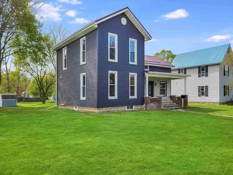 214 S Pine Street, Saint Louis MI 48880 photo 2