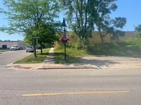 309 W Broadway Street, Mount Pleasant MI 48858 photo 1