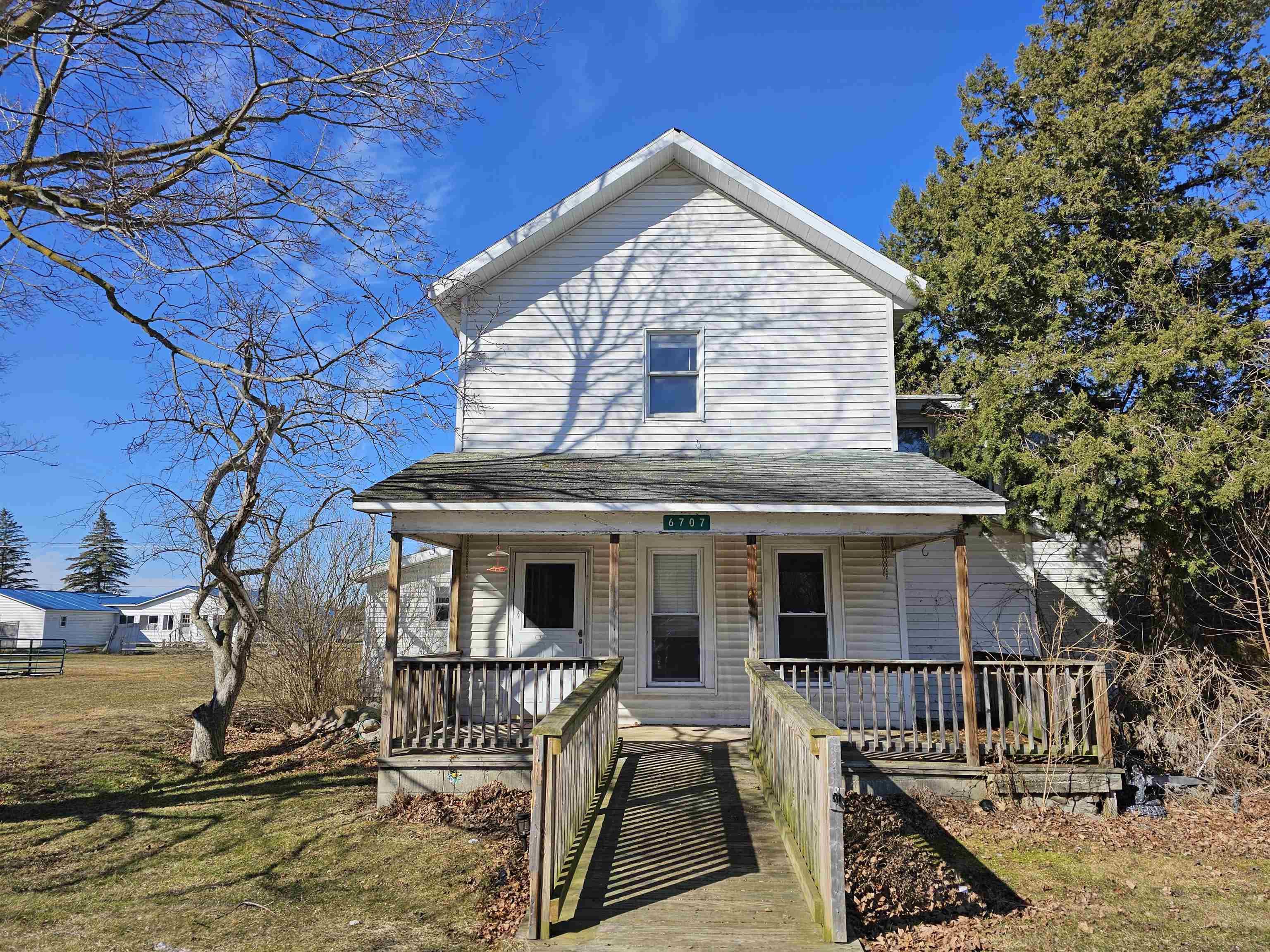 6707 N Lumberjack Road, Riverdale MI 48877 photo 1