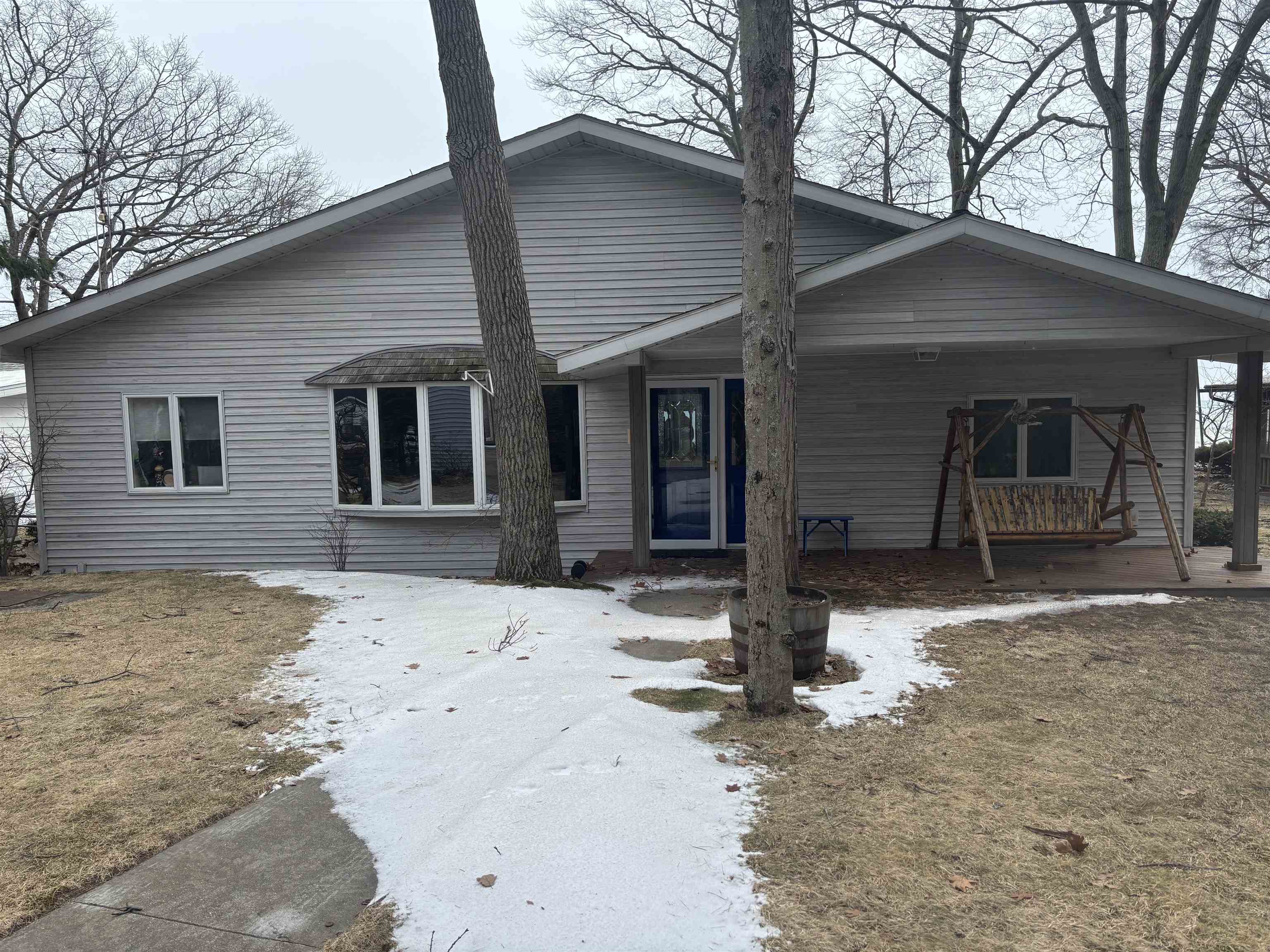 1024 Huron, Tawas City MI 48763 photo 1