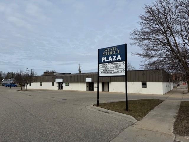 217 N State, Alma MI 48801 photo 1