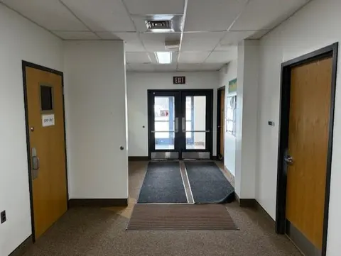 217 N State, Alma MI 48801 photo 2