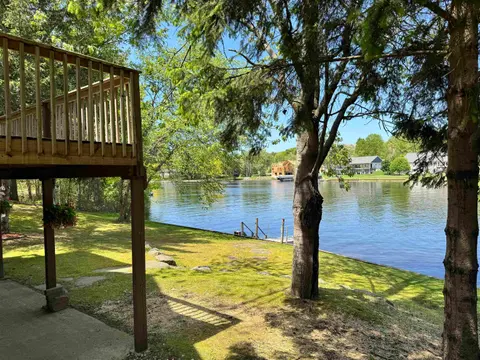 1035 Cantabrian Drive, Lake Isabella MI 48893 photo 3