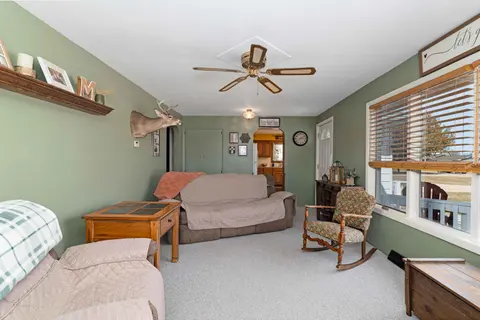 6740 S Eberhart Avenue, Clare MI 48617 photo 4
