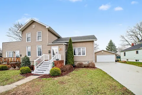214/216 N Pine Street, Saint Louis MI 48880 photo 2
