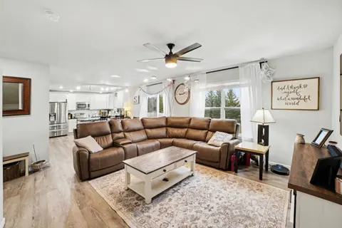 1541 Batson Place, Mount Pleasant MI 48858 photo 4