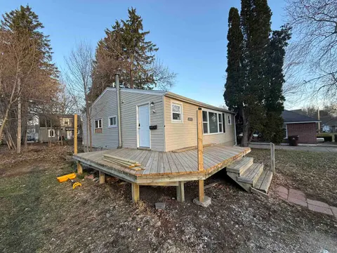 1012 S Lansing, Mount Pleasant MI 48858 photo 3