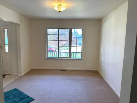 1511 Eastpointe Drive, Mount Pleasant MI 48858 photo 3