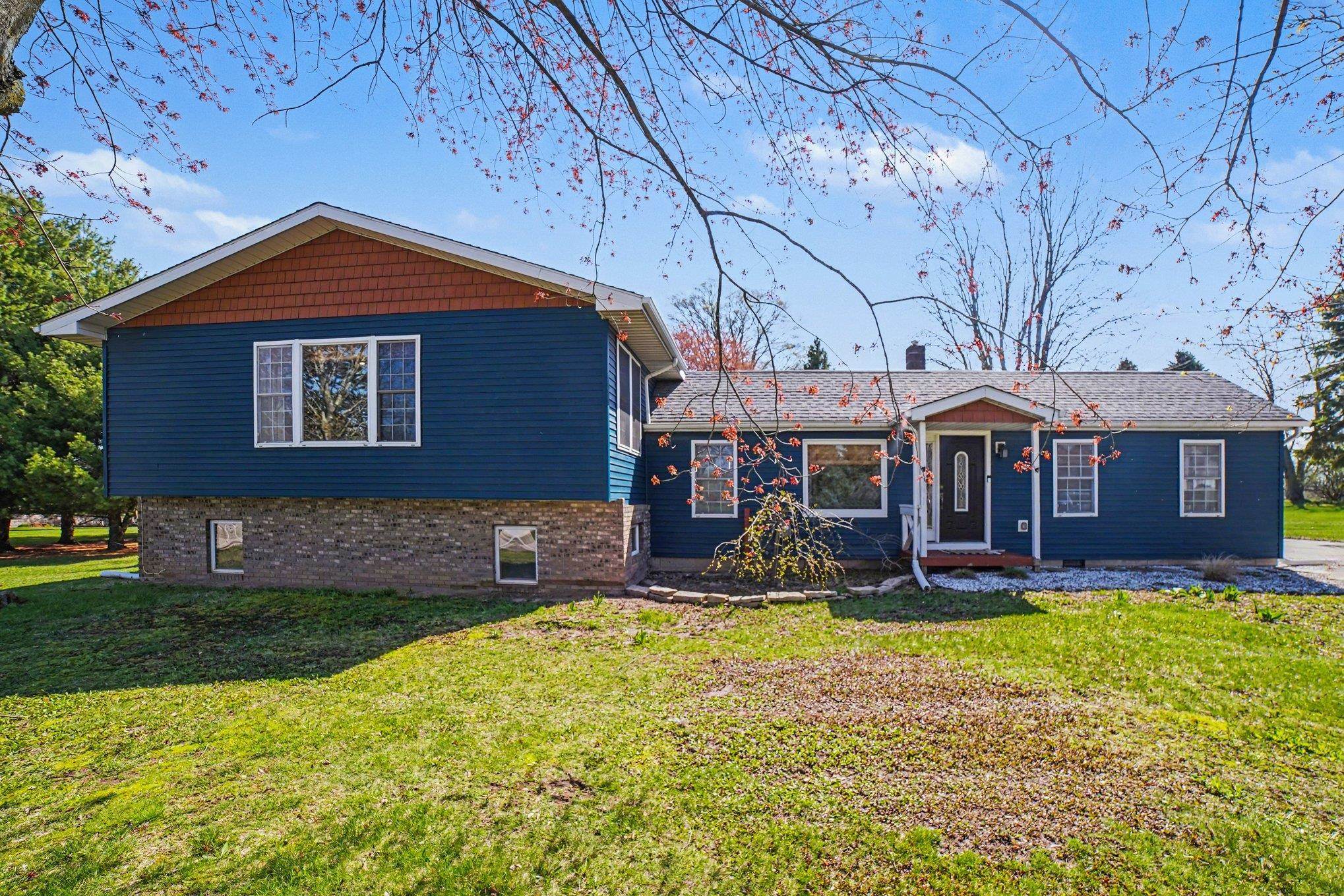 7818 N Luce Road, Alma MI 48801 photo 1