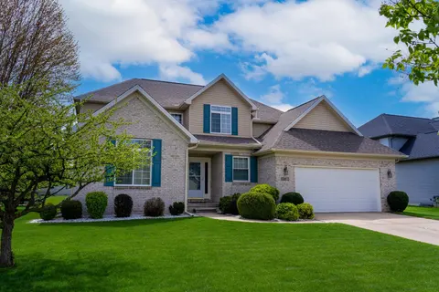 1522 Eastpointe Drive, Mount Pleasant MI 48858 photo 2