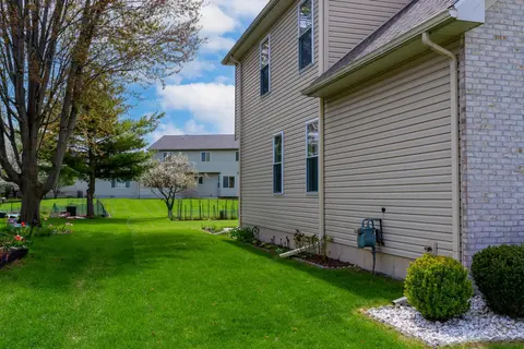 1522 Eastpointe Drive, Mount Pleasant MI 48858 photo 3