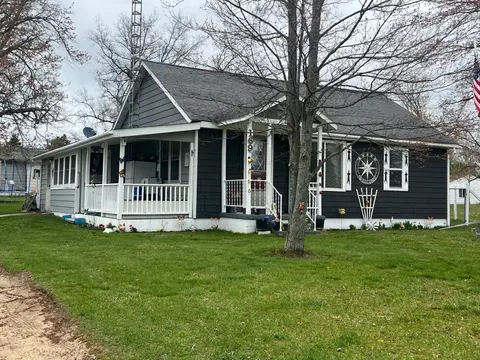 169 Ashley, Harrison MI 48625 photo 1