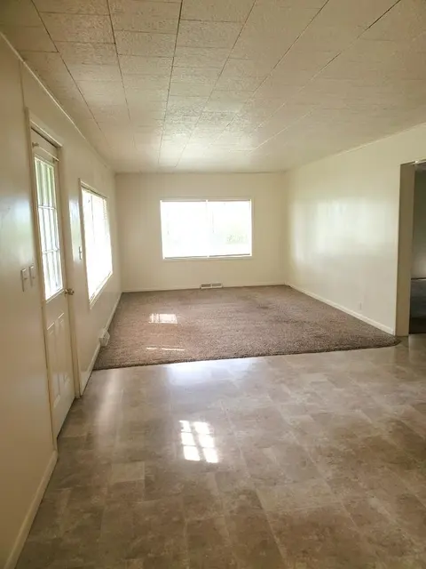1960 S Winn Road, Mount Pleasant MI 48858 photo 4