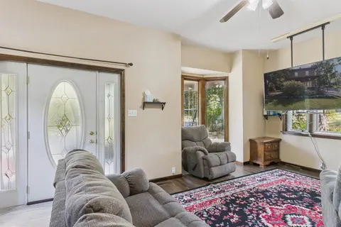 522 E Saginaw Street, Saint Louis MI 48880 photo 5