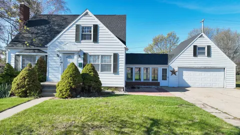 1207 North Drive, Mount Pleasant MI 48858 home for sale