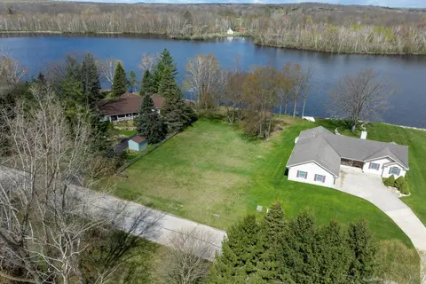 1286 Queensway Drive, Lake Isabella MI 48893 photo 4