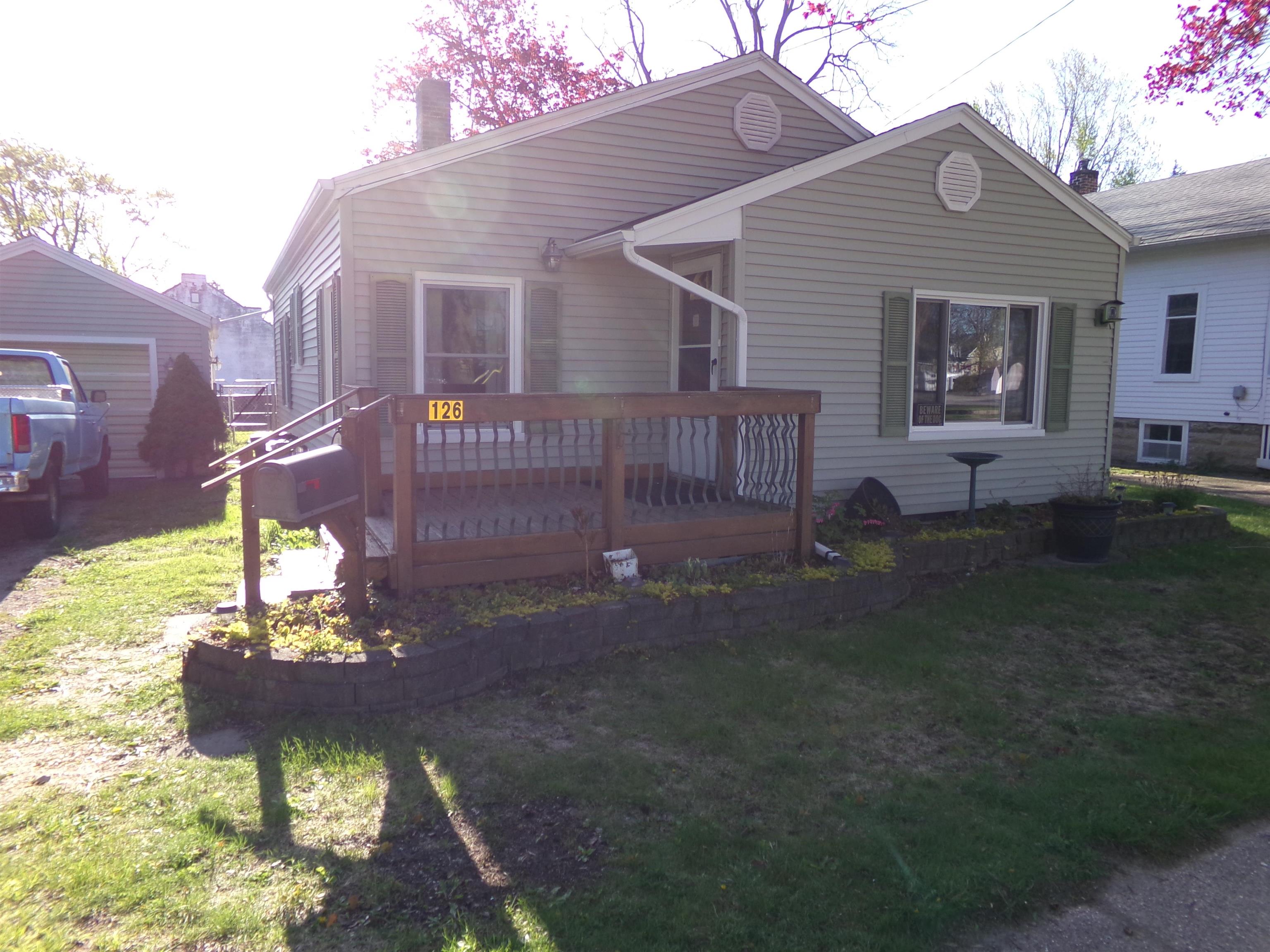 126 N Ithaca Street, Ithaca MI 48847 photo 1