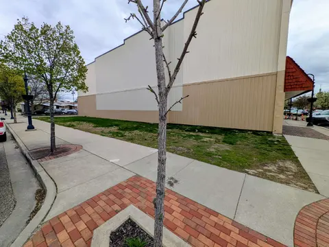 201 S Main Street, Mount Pleasant MI 48858 photo 2