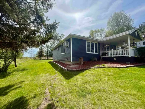 742 E Van Buren Road, Alma MI 48801 photo 4