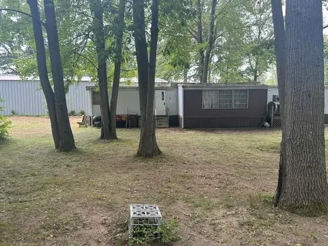7885 N Airpark Road, Weidman MI 48893 photo 2