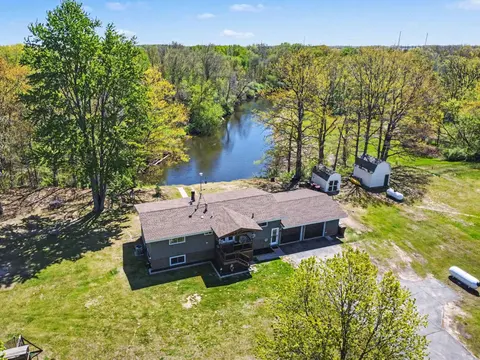 4381 W Pine River Road, Saint Louis MI 48880 home for sale