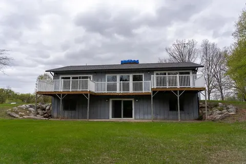 3290 E River, Mount Pleasant MI 48858 photo 5