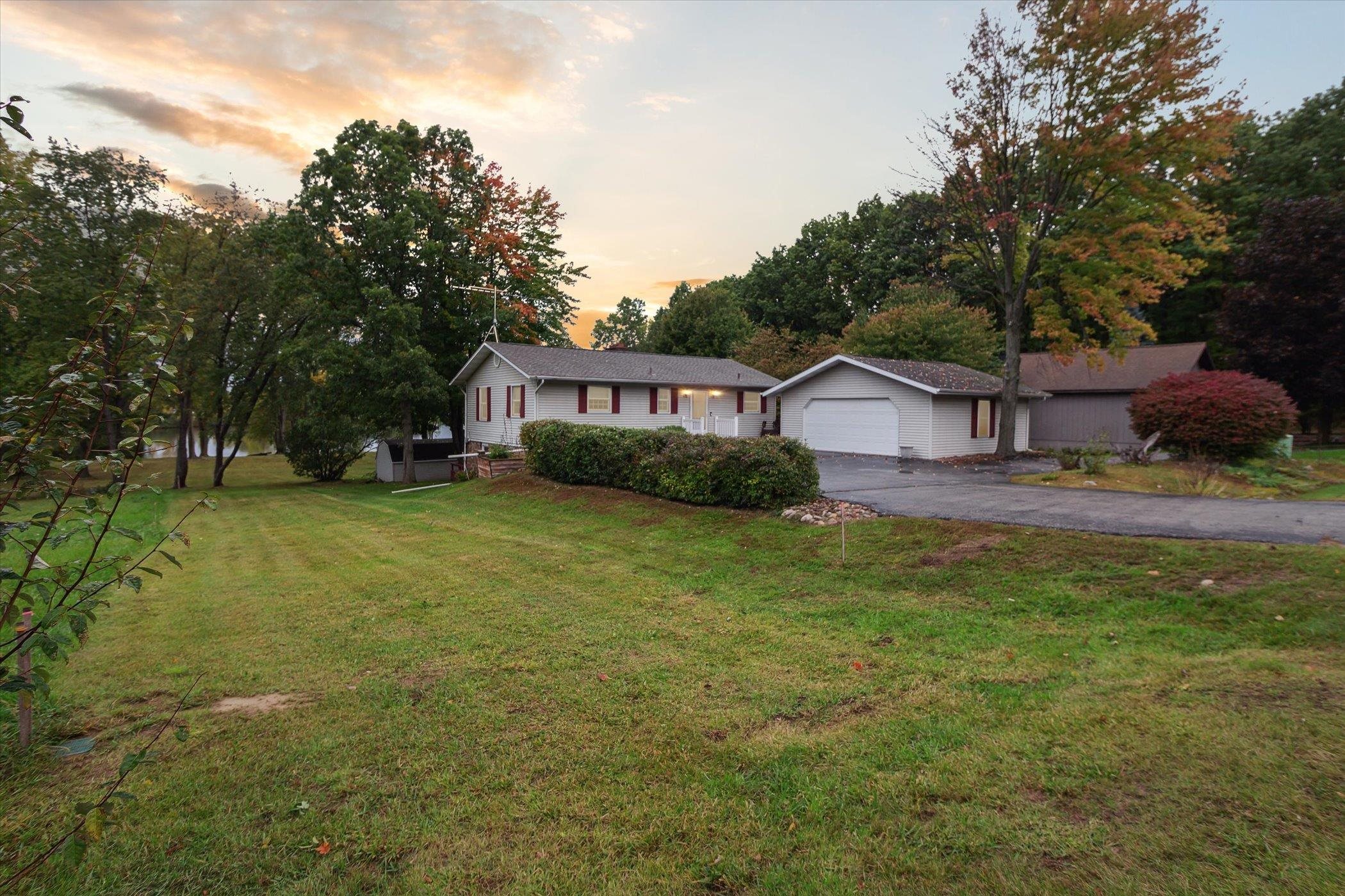 1132 Clubhouse Drive, Lake Isabella MI 48893 photo 1
