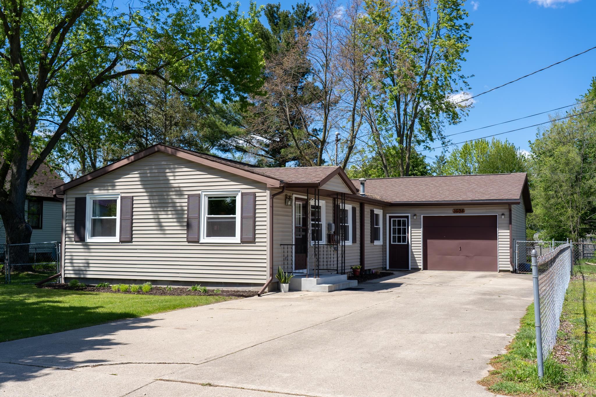 1608 Fessenden Avenue, Mount Pleasant MI 48858 photo 1