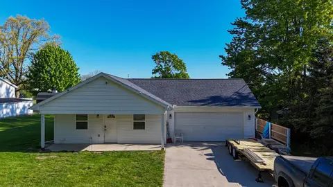 401 Barber, Ithaca MI 48847 photo 1