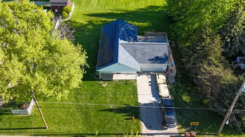 401 Barber, Ithaca MI 48847 photo 2