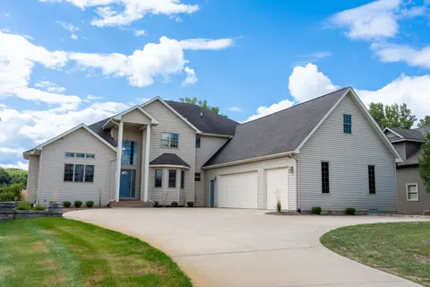 1107 Bundy Drive, Lake Isabella MI 48893 photo 3