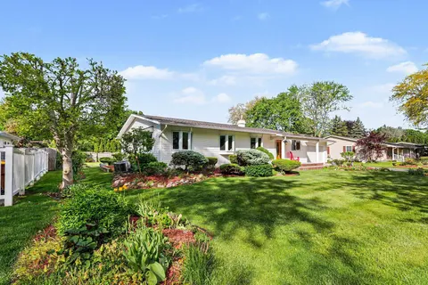 1210 Glenwood Drive, Mount Pleasant MI 48858 photo 2