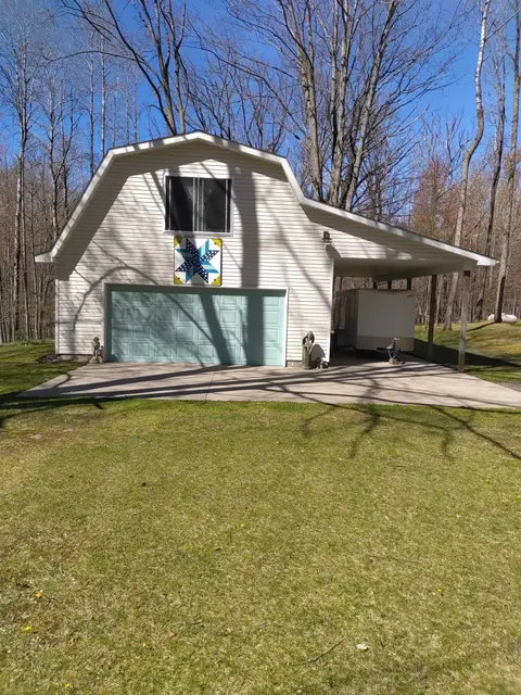 5490 Oak, Farwell MI 48622 photo 5
