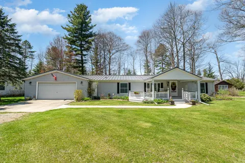 2423 West Drive, Tawas City MI 48763 home for sale