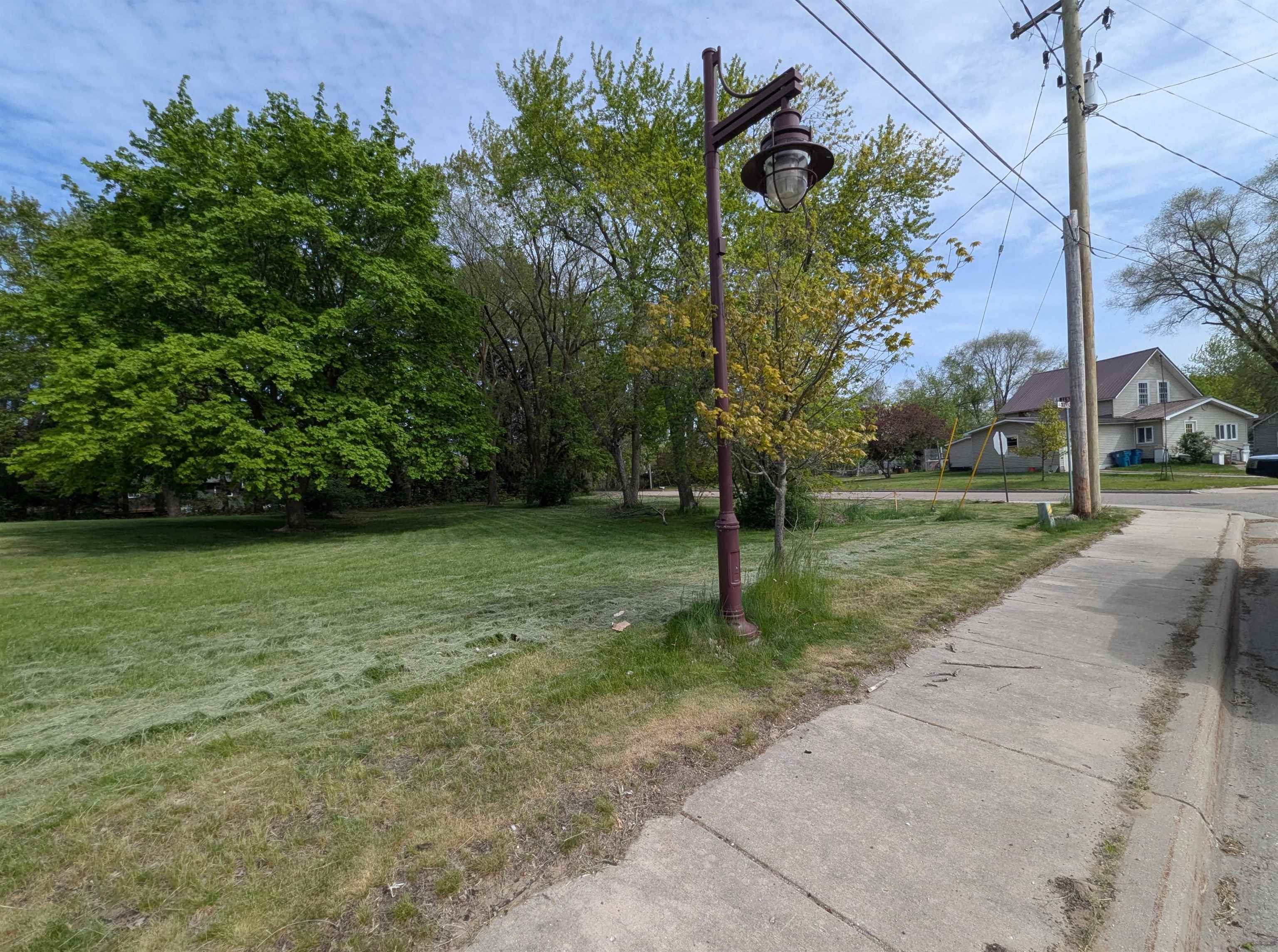 210 N Mackinaw Road, Au Gres MI 48703 photo 1