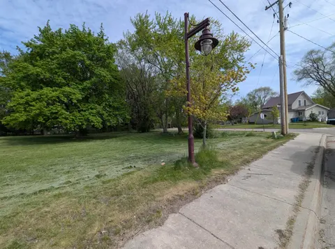 210 N Mackinaw Road, Au Gres MI 48703 photo 1