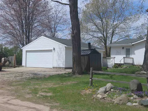 9368 School Street, Lake MI 48632 photo 4