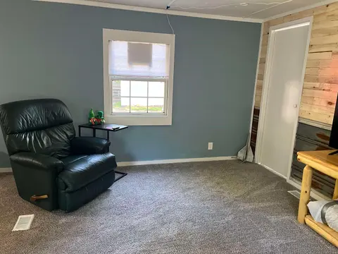 315 Linwood Avenue # 9, Alma MI 48801 photo 3