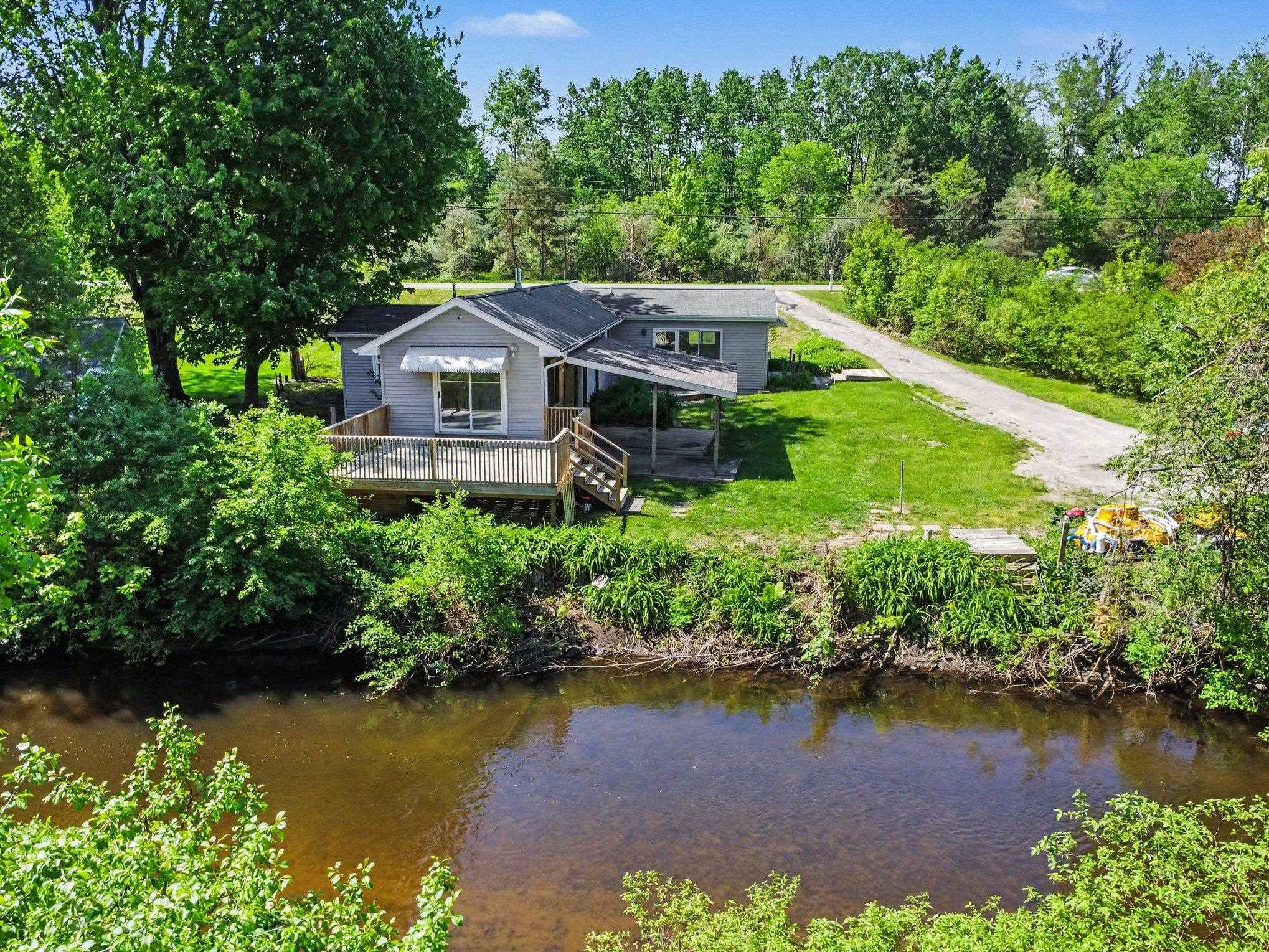 2457 E Ludington Drive, Clare MI 48617 photo 1