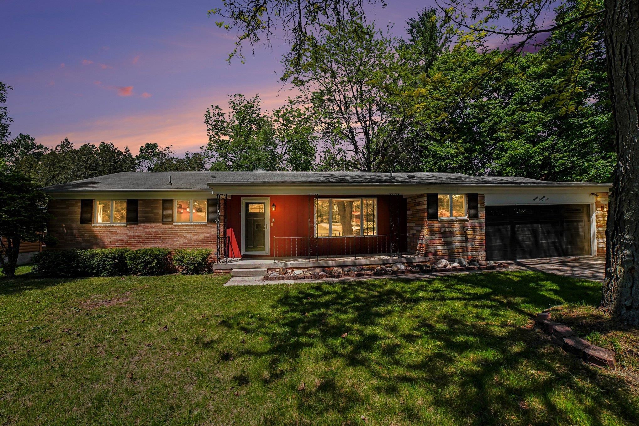 2071 E Ludington Avenue, Clare MI 48617 photo 1