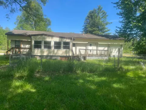 704 Delano Road, Au Gres MI 48703 photo 2