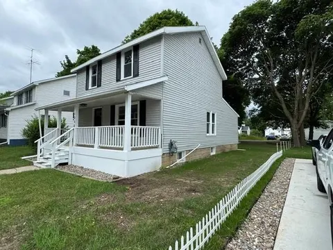 1004 S Kinney Avenue, Mount Pleasant MI 48858 photo 4