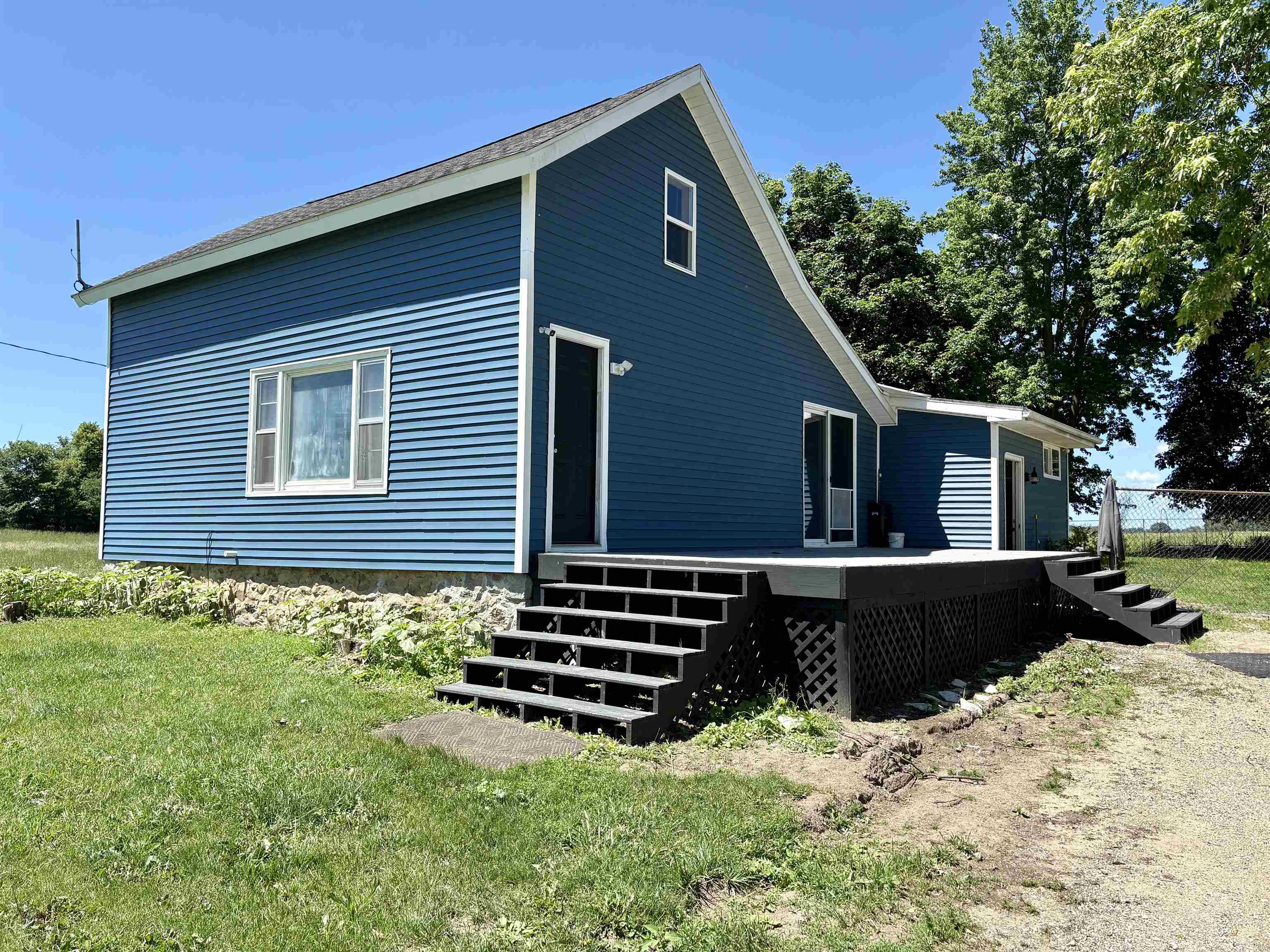 4275 N Vandecar Road, Weidman MI 48893 photo 1