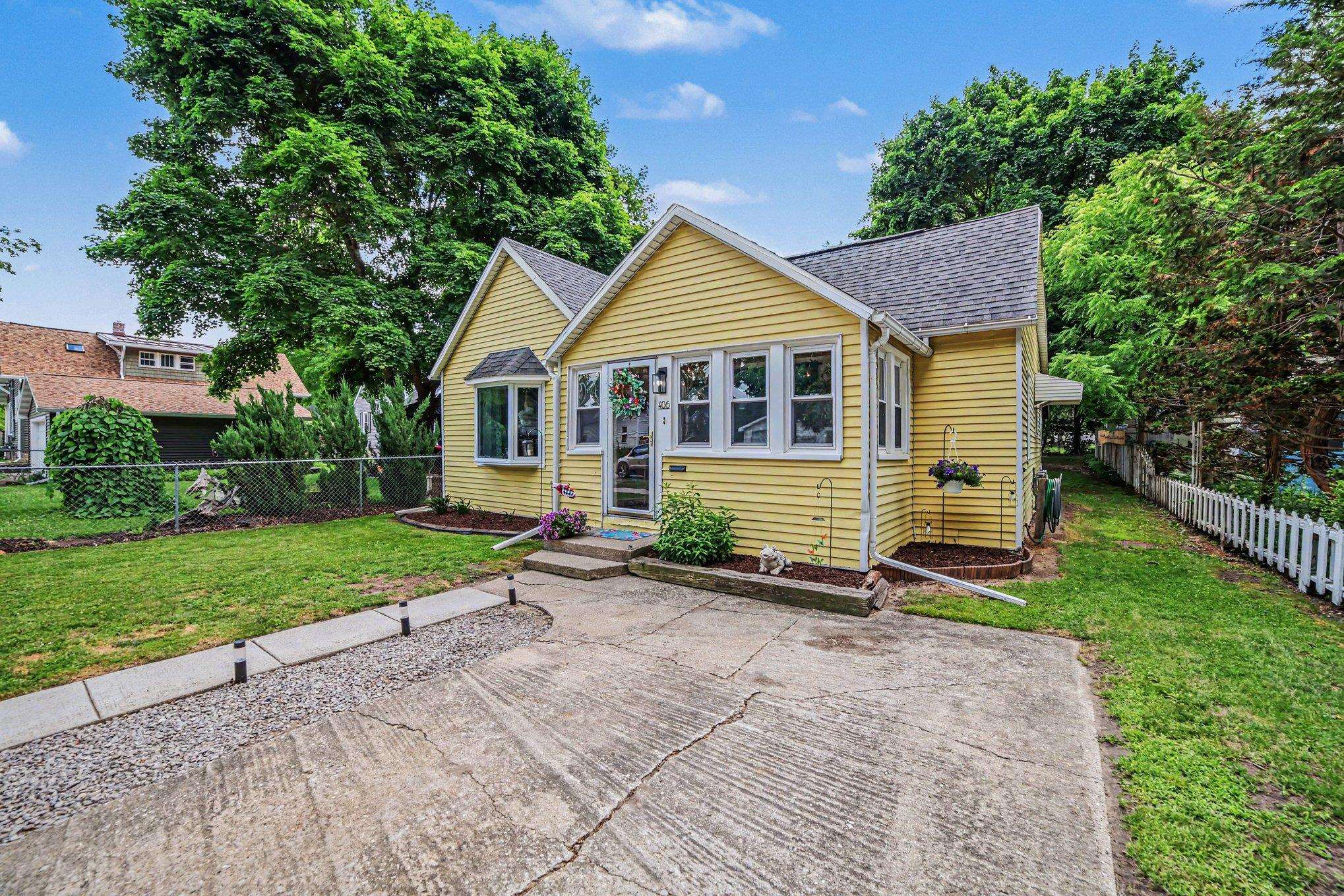 406 E May Street, Mount Pleasant MI 48858 photo 1