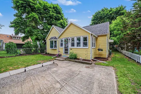 406 E May Street, Mount Pleasant MI 48858 photo 1