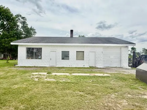 505 W Saginaw Street, Breckenridge MI 48615 photo 1