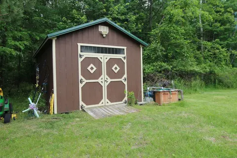 11571 E Deerfield Road, Shepherd MI 48883 photo 3