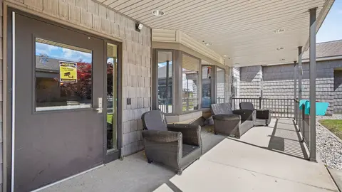 842 W Warwick Drive, Alma MI 48801 photo 3