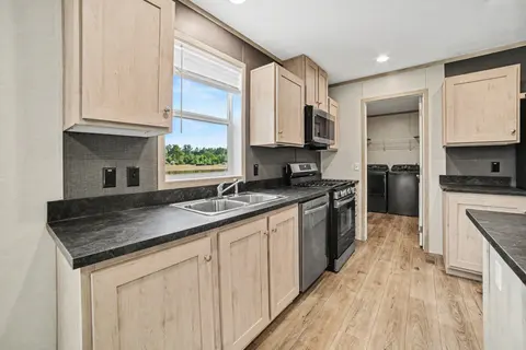 4390 W Seaman Road, Alma MI 48847 photo 4