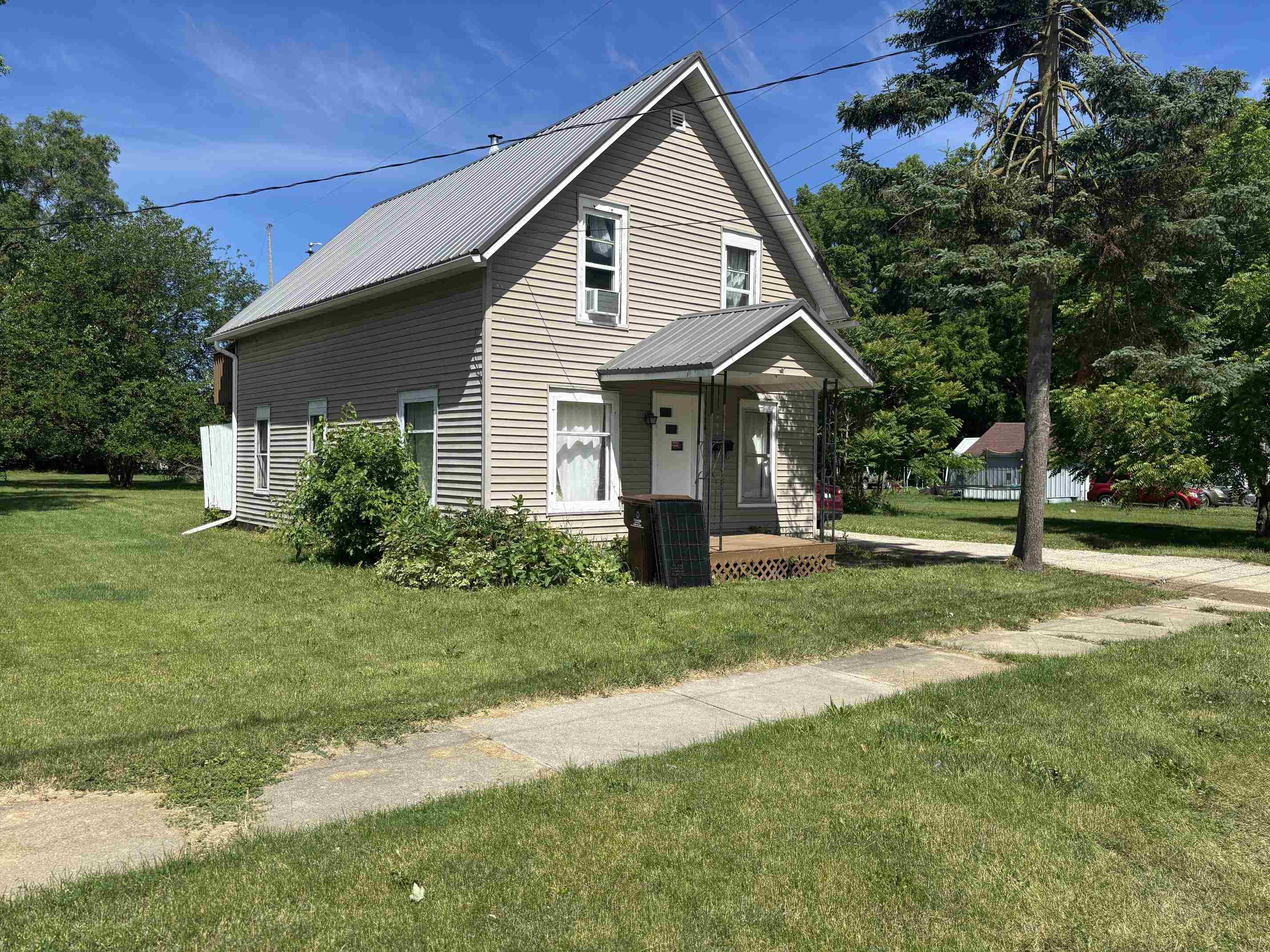 313 Pleasant Avenue, Alma MI 48801 photo 1